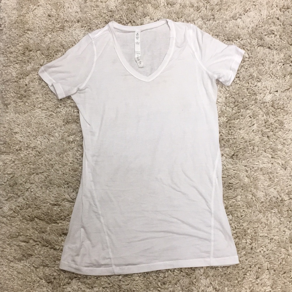 Lululemon workout top.